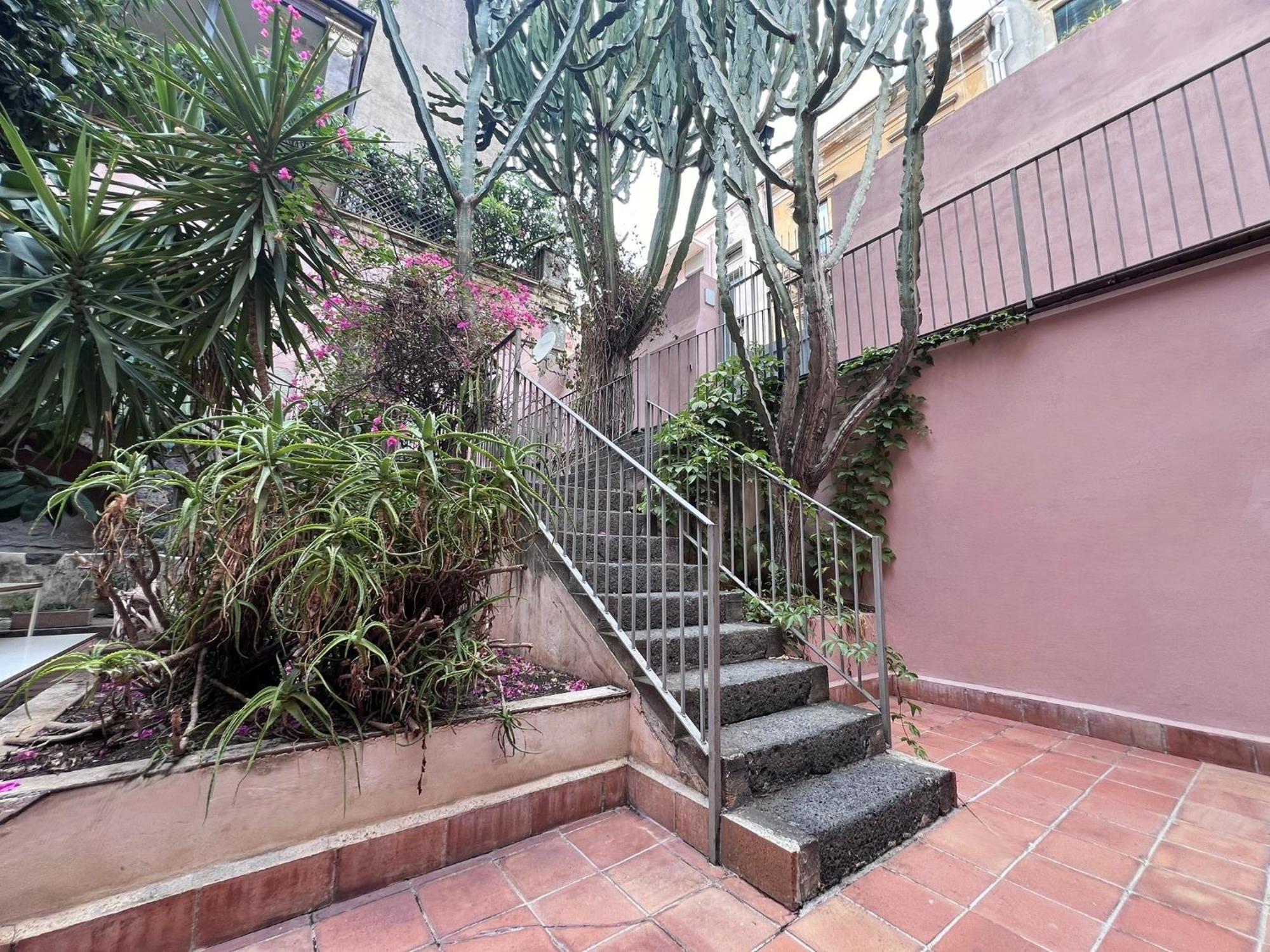 La Corte CTA Exterior photo